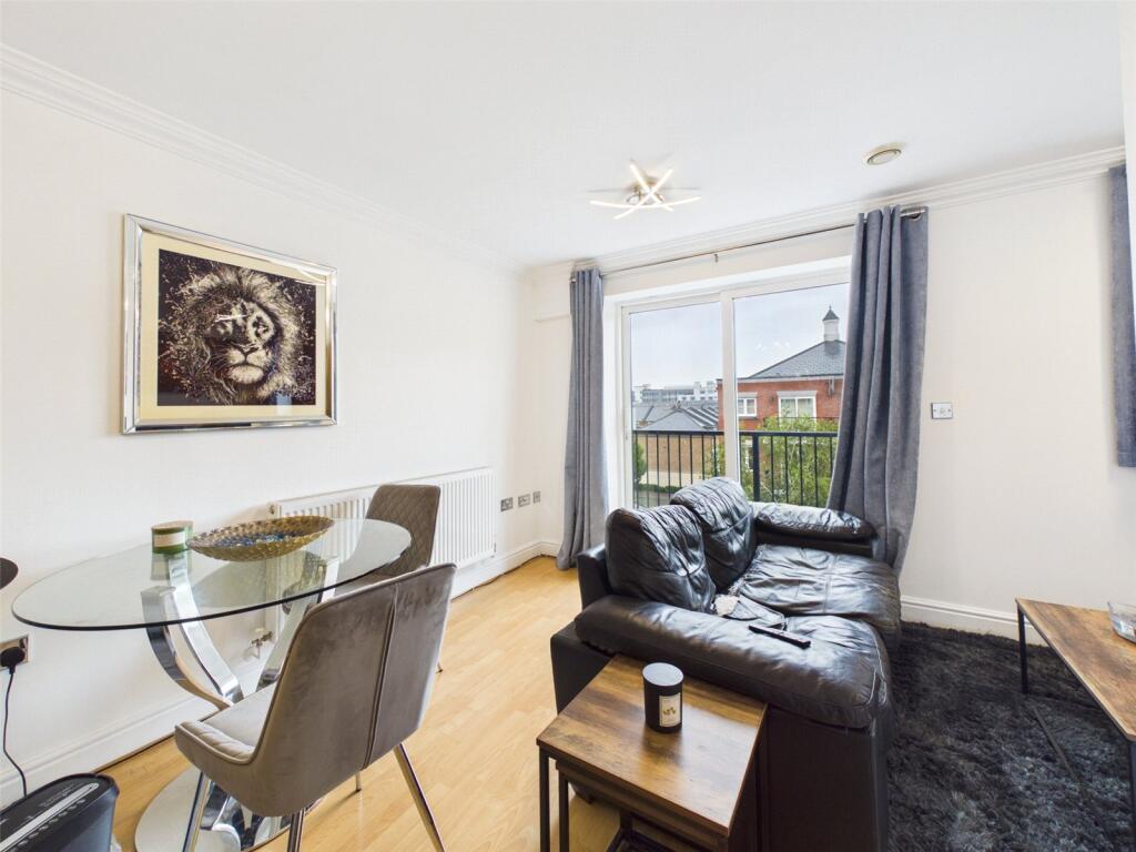 Apartment in Cheltenham, Wymans Brook, St Peter's - View 4