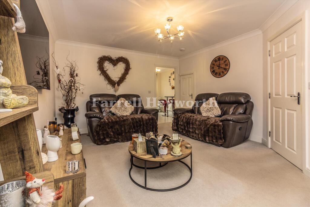 House in Chorley, Clayton-le-Woods - View 5