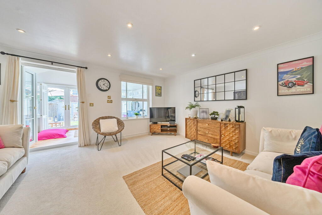 House in Basingstoke and Deane, Old Basing and Lychpit - View 4