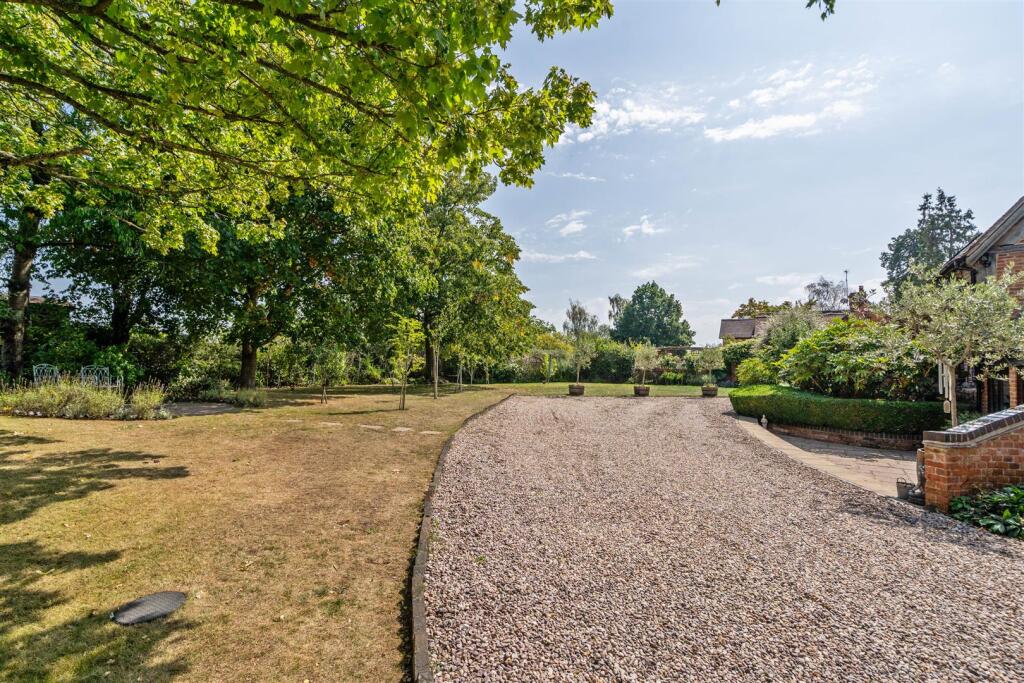 Additional image 26 of Cleobury Lane, Earlswood