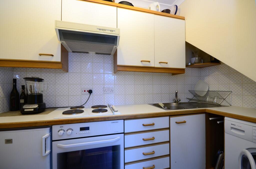 Southwell Gardens, South Kensington, London, SW7 – další