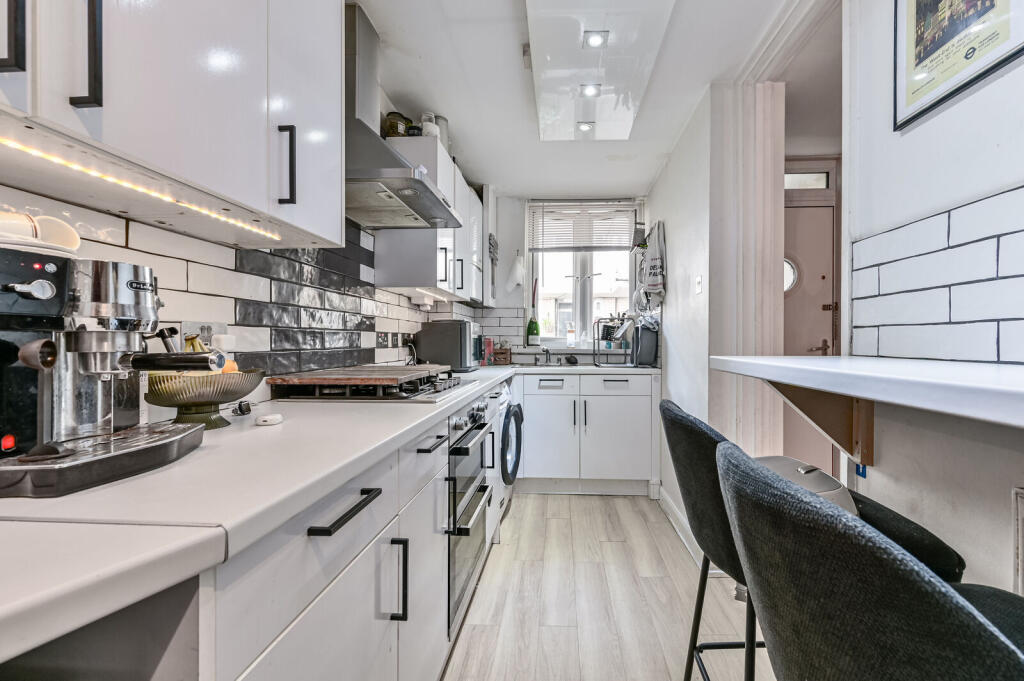 Apartment in London - View 3