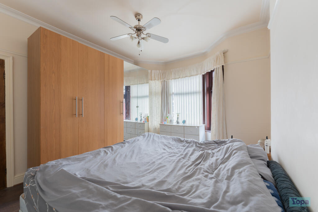 House in Wirral, Liverpool City Region - View 5