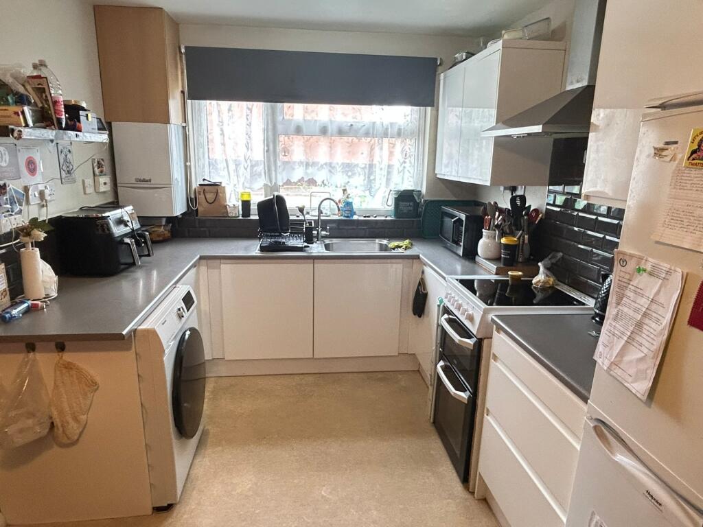 House in Warwick, Lillington, Royal Leamington Spa - View 4