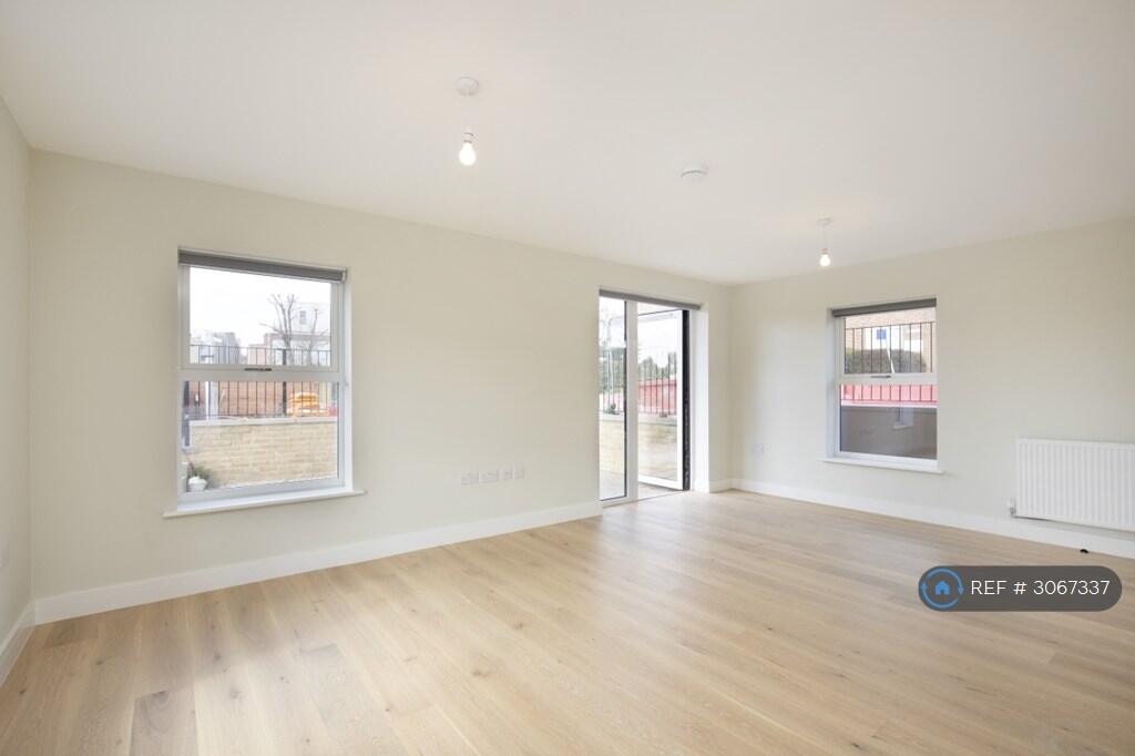 Apartment in London, Hendon - More
