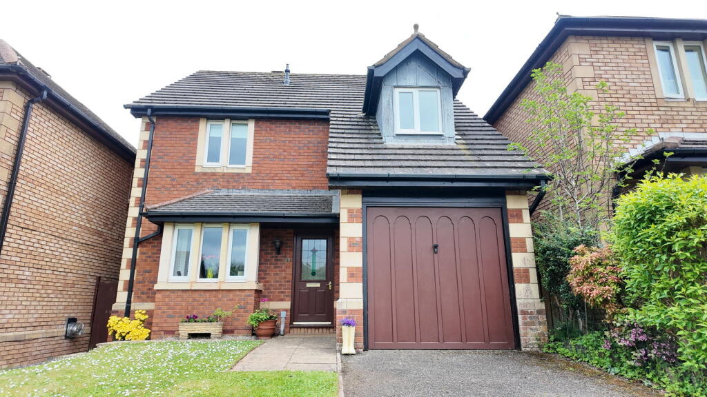 Main image of property: Huxley Vale, Kingskerswell, Newton Abbot, TQ12 5ED