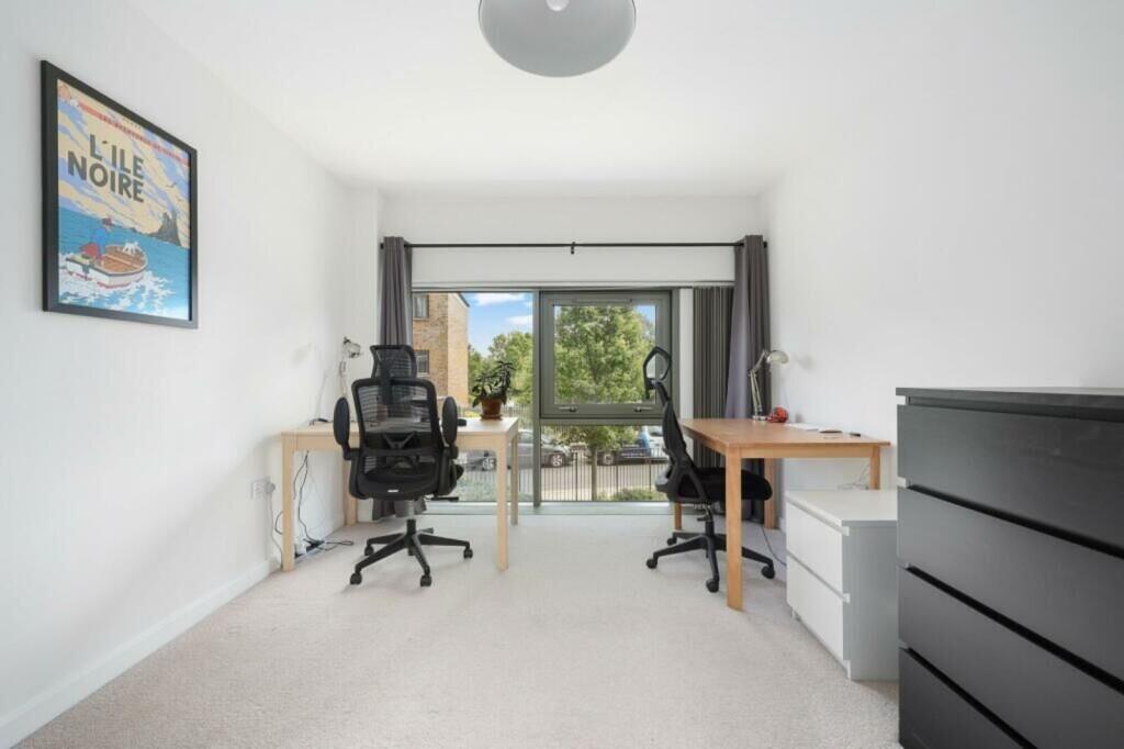Apartment in London - View 5