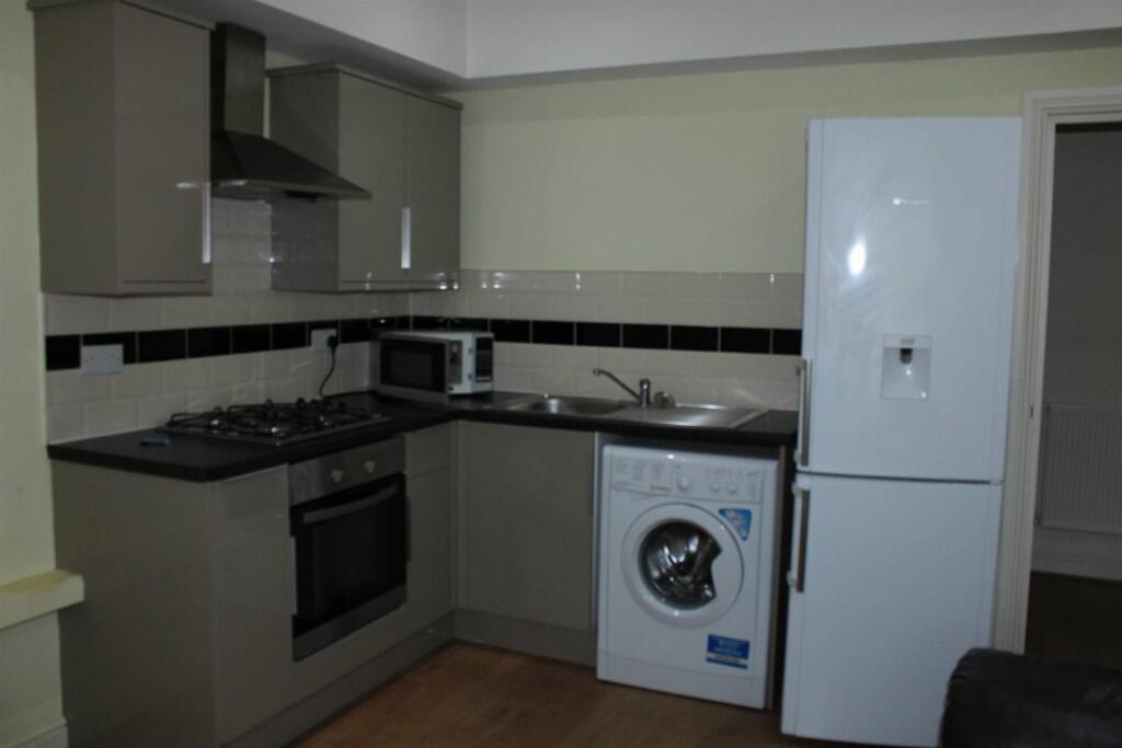 Apartment in Cardiff - View 2
