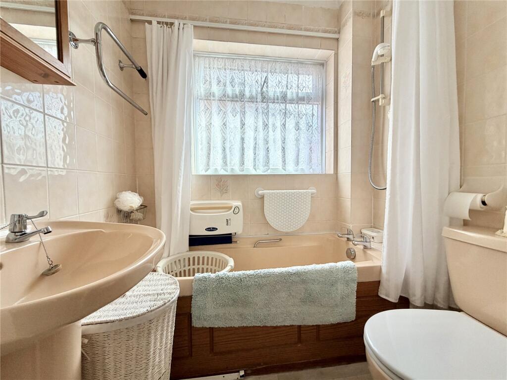 House in Southampton - View 2