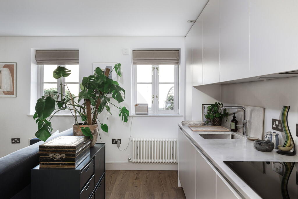 Apartment in Bath, Beechen Cliff - More