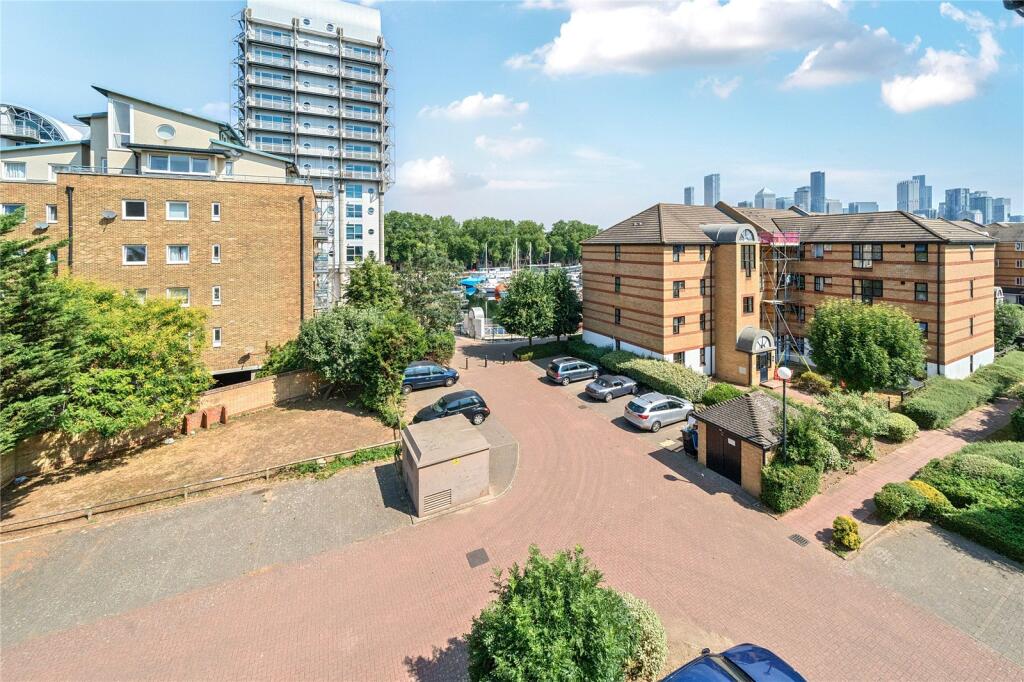 Apartment in London, Surrey Quays, Rotherhithe - View 3