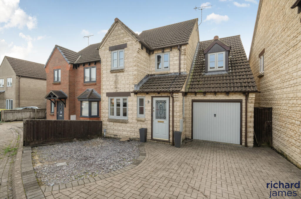 Main image of property: Skew Bridge Close, Royal Wootton Bassett, SN4