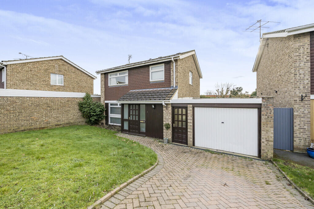 Main image of property: Langhams Way, Wargrave, Reading, Berkshire, RG10