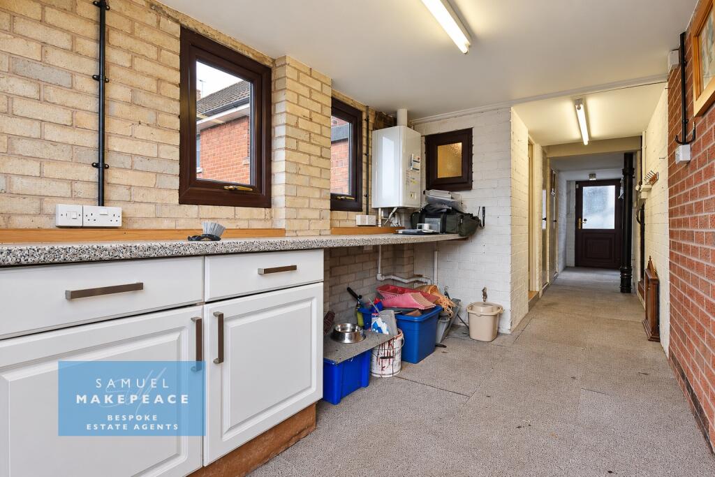House in Stoke-on-Trent - More
