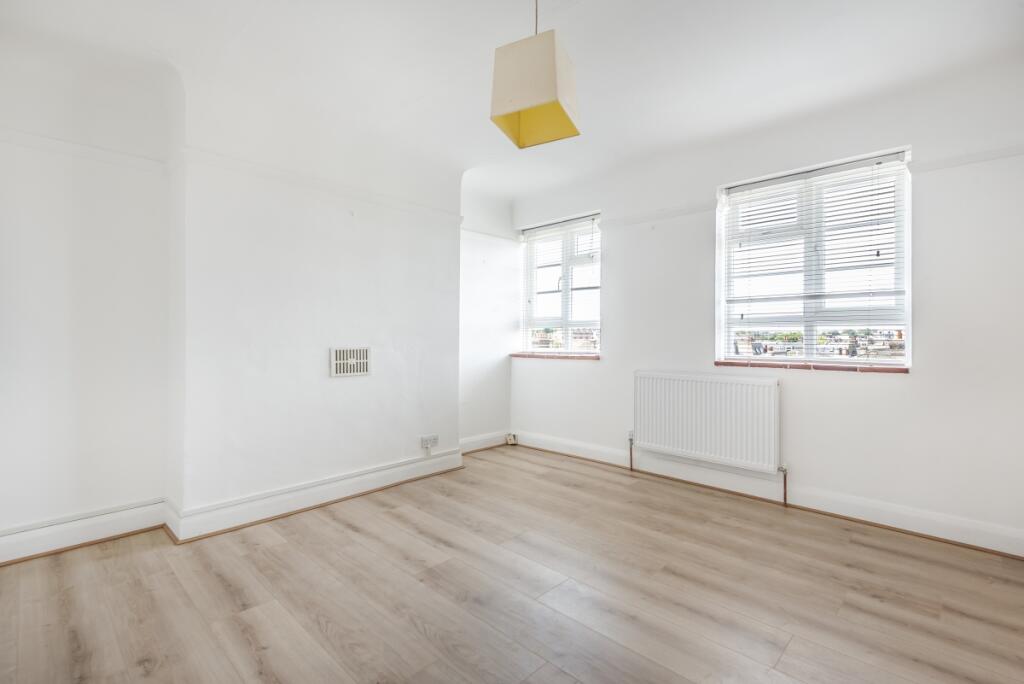 Main image of property: Burntwood Lane, Earlsfield, London, SW17