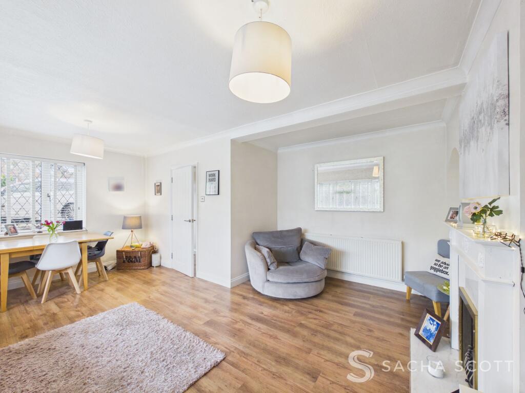 House in Reigate and Banstead, Banstead - More