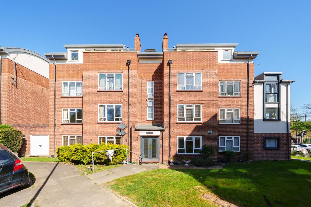 Main image of property: Courtlands, Maidenhead