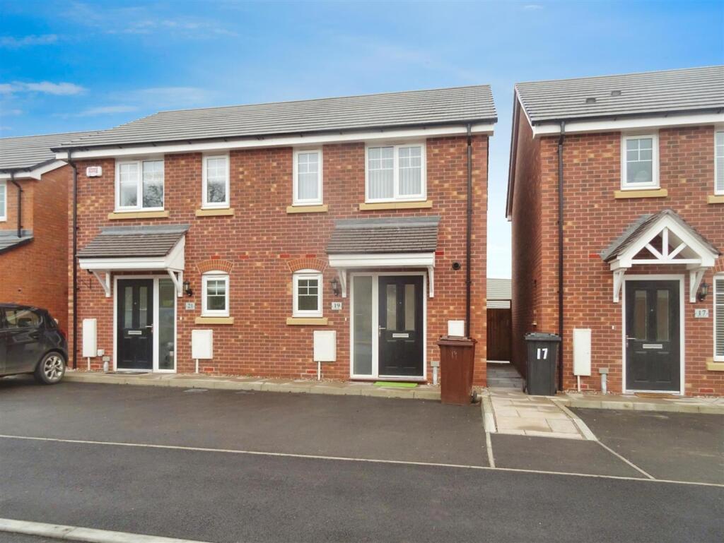 Main image of property: Broome Way, Nuneaton