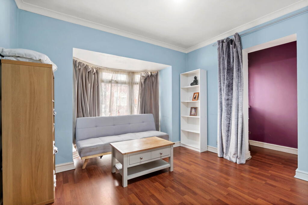 House in Worcester - View 5
