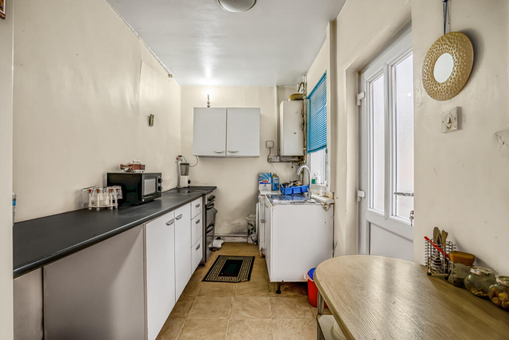House in Leicester, City of Leicester - More