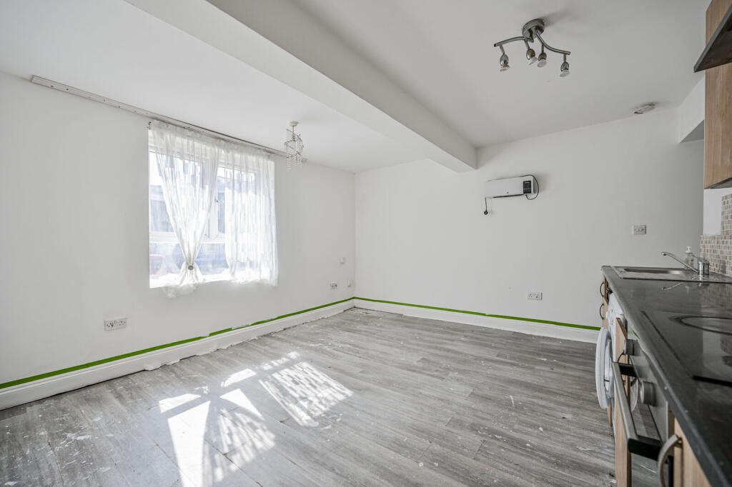 Main image of property: High Road, Tottenham, London, Greater London, N17, Tottenham, London, N17
