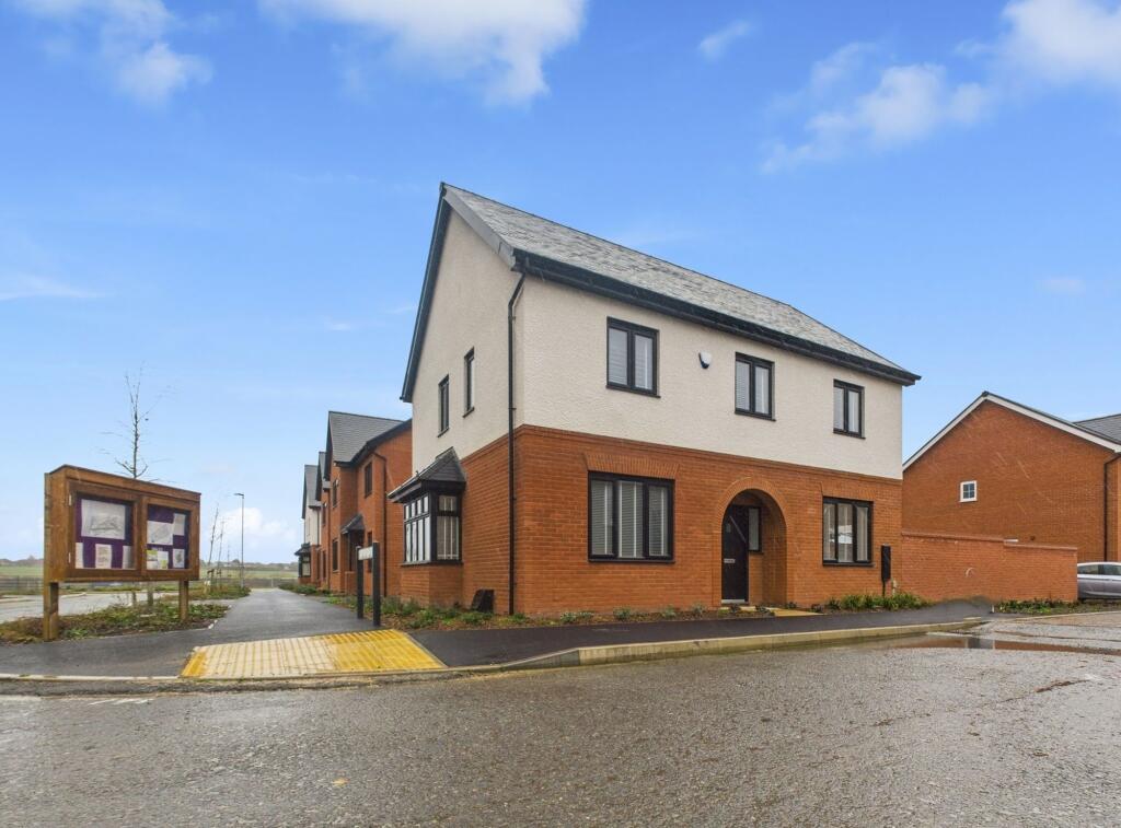4-bed detached on Banbury Drive, Hampton Water, PE7, £420,000