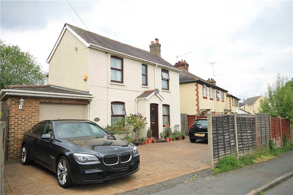 Main image of property: Beechwood Road, Knaphill, Woking, Surrey, GU21