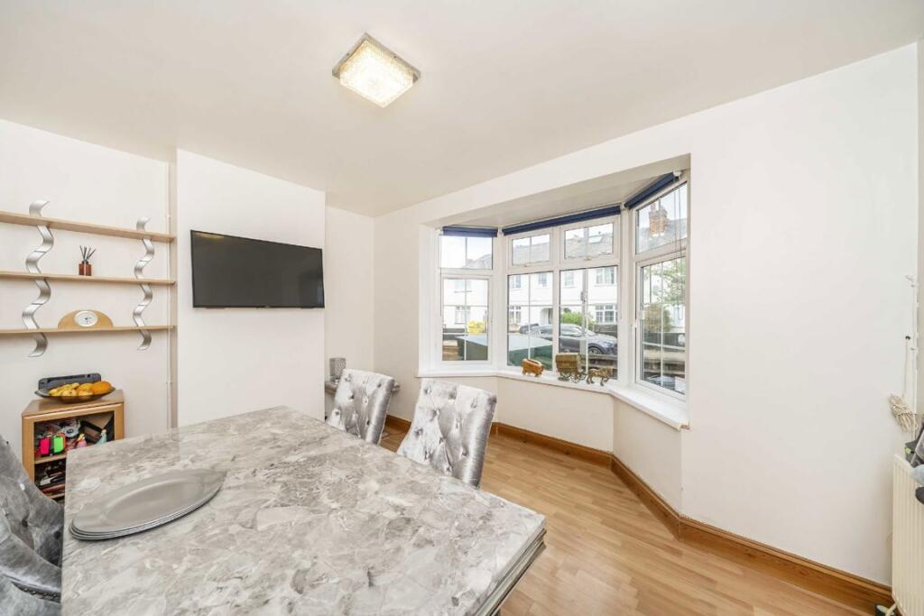 House in London - View 5