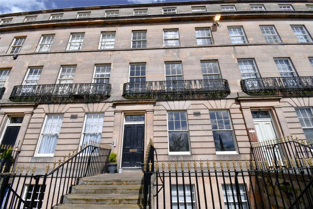 Apartment in Birkenhead, Lower Tranmere - More