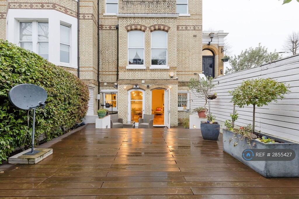 3 bedroom flat for rent