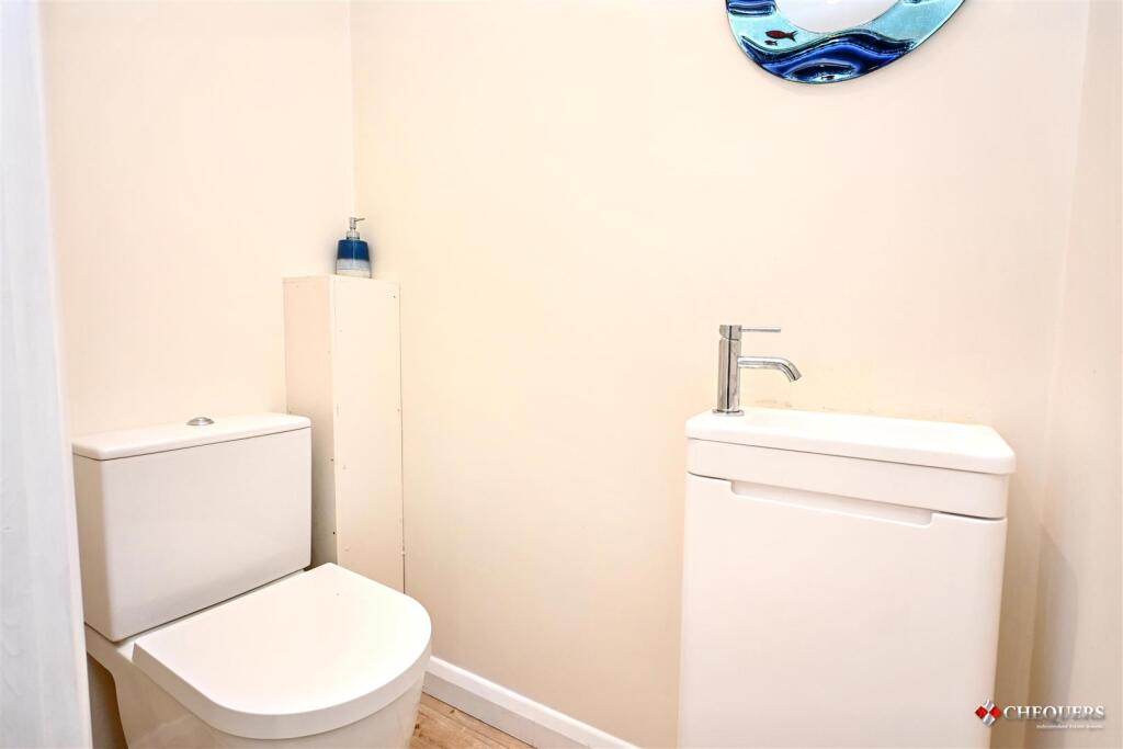 Renown Way, Chineham, Basingstoke - More