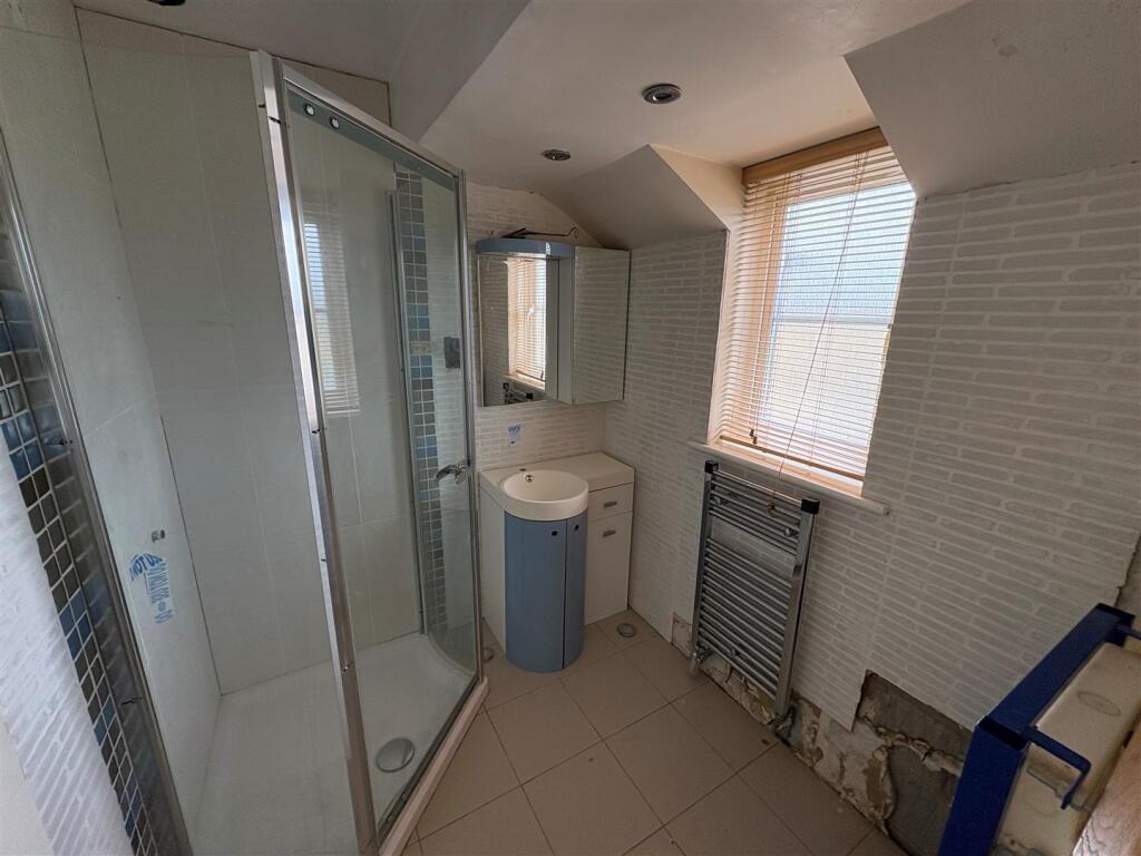 Additional image 6 of Petrel Close, Clayton Heights, Bradford