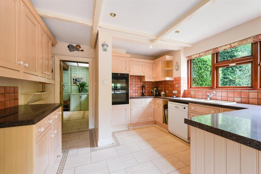 House in Kingston upon Thames - View 3