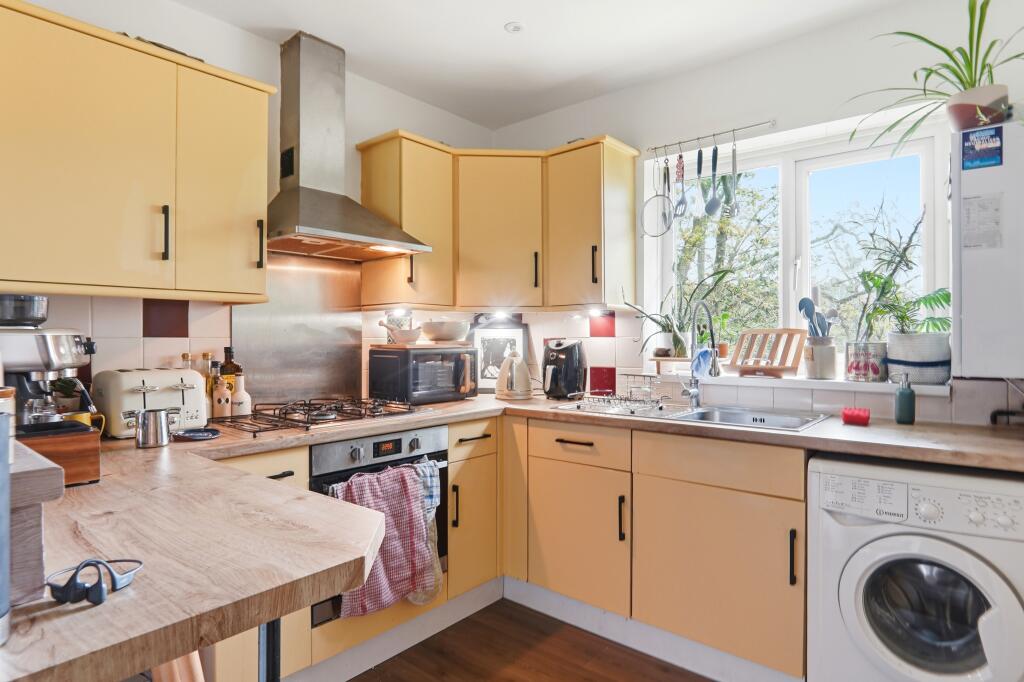 West Park Drive East, Roundhay, Leeds, LS8 photo 4