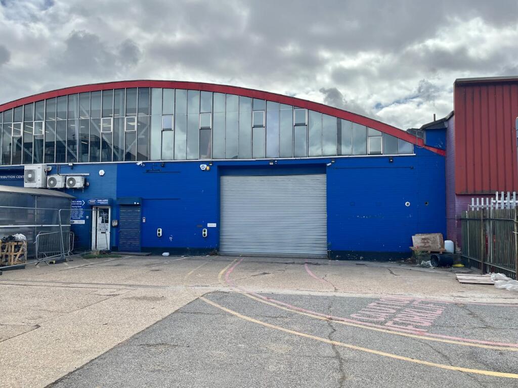 Main image of property: 2C Tomo Industrial Estate, Packet Boat Lane, Uxbridge, UB8 2JP