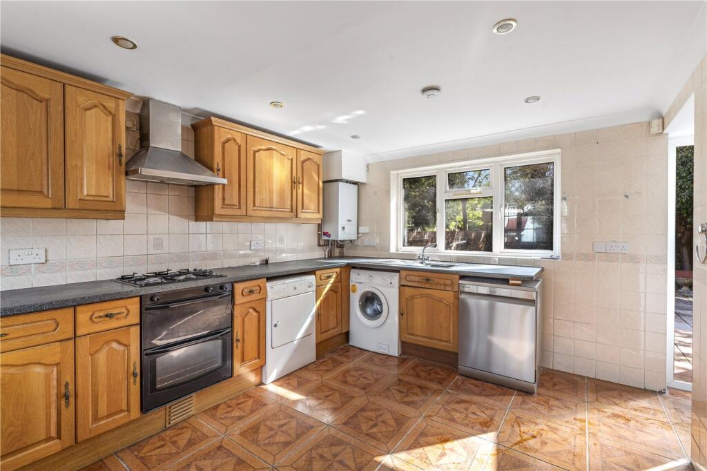 House in Twickenham, Whitton - View 4