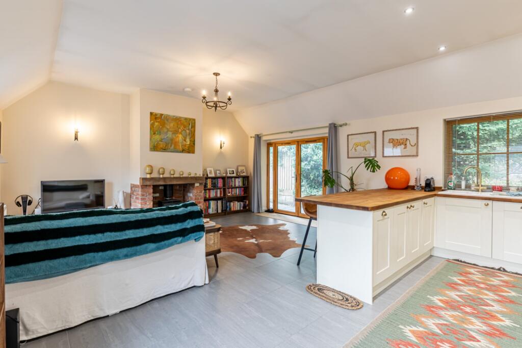 House in Swindon - View 5