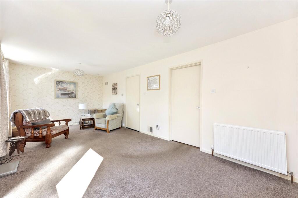 House in Glenrothes, Stenton - More