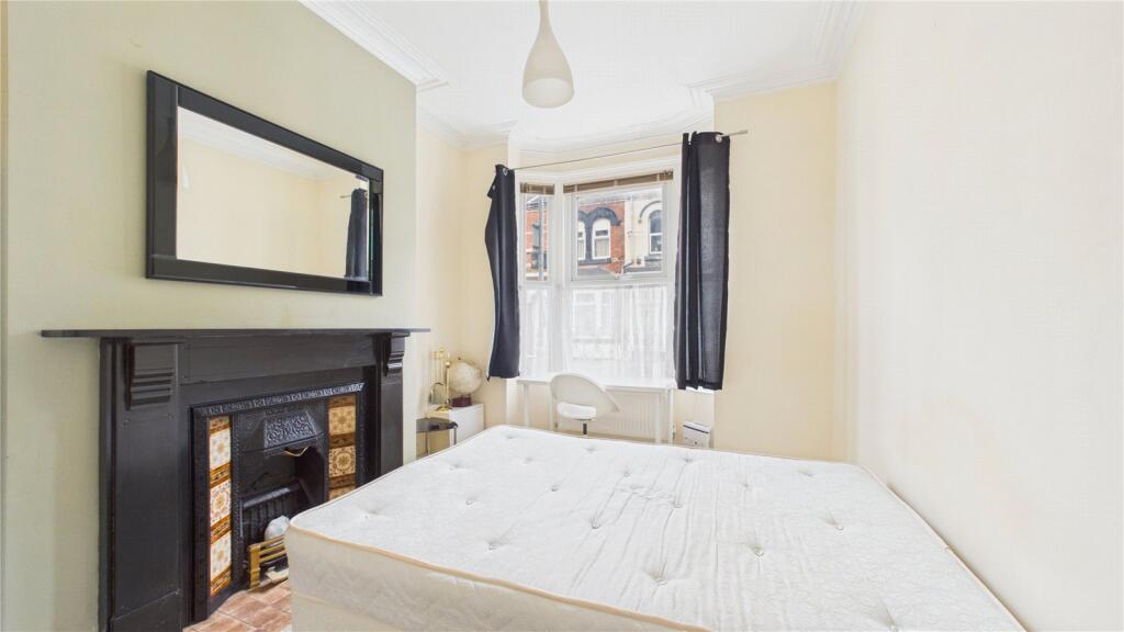 House in Middlesbrough, Gresham, Ayresome - More