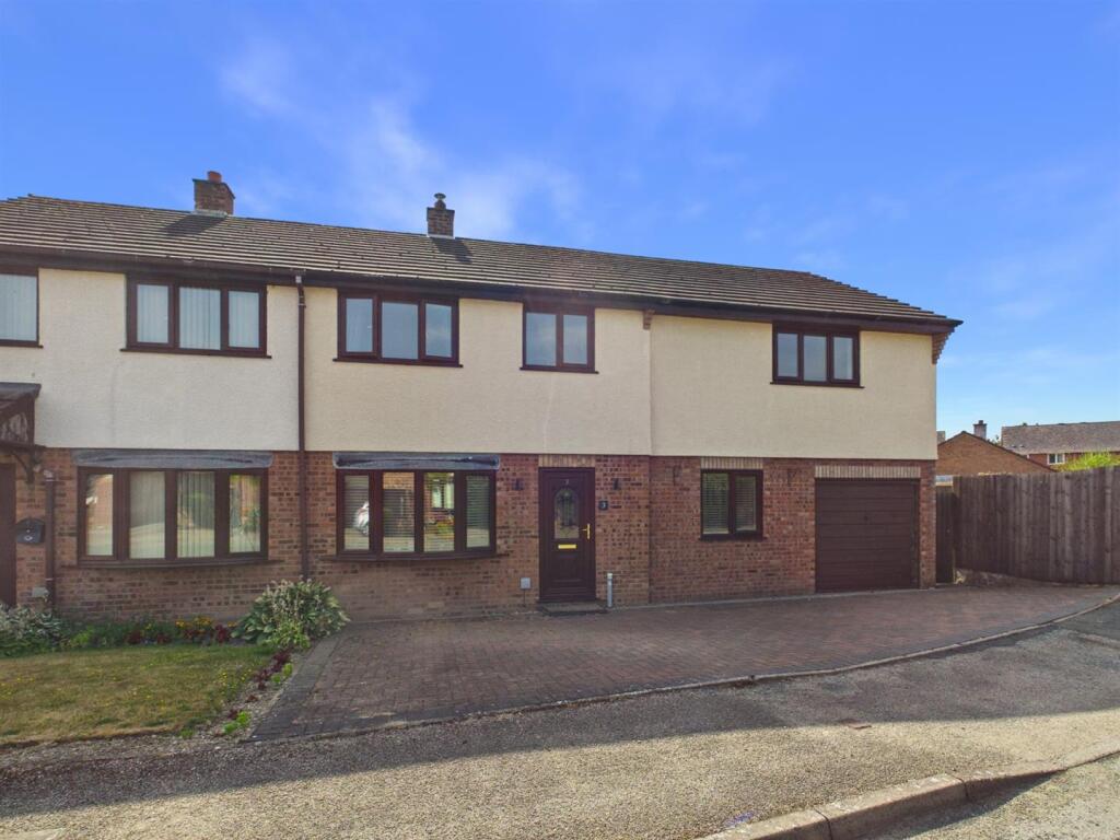 Main image of property: Maes Y Granllyn, Guilsfield, Welshpool