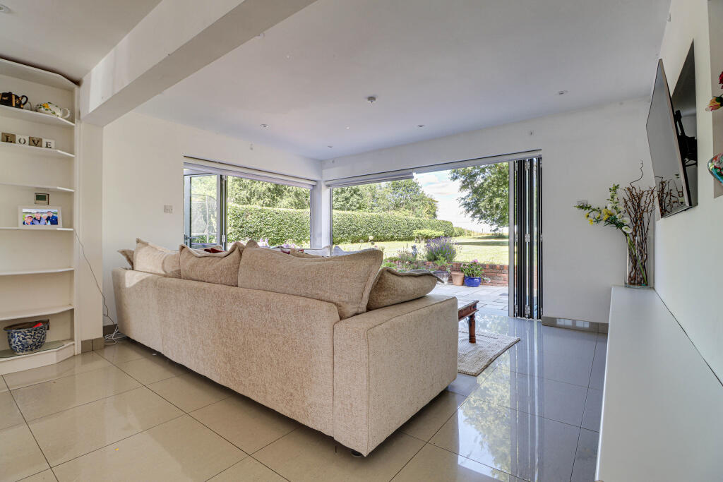 Porters End Lane, Kimpton, SG4 photo 3