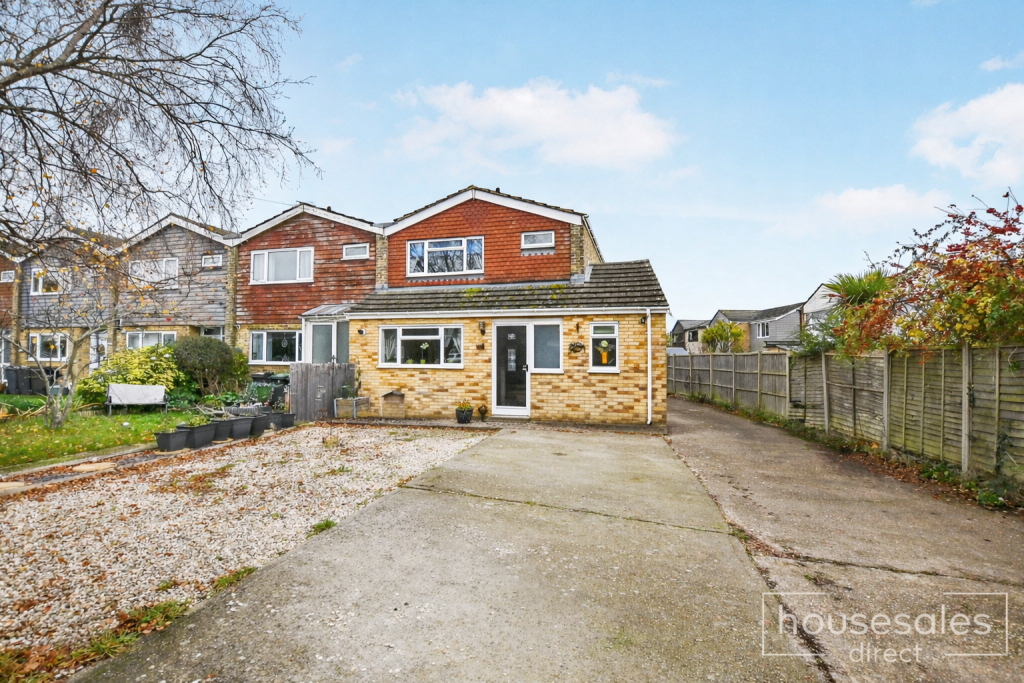 3-bed terraced on Galaxie Road, Waterlooville, PO8, £330,000