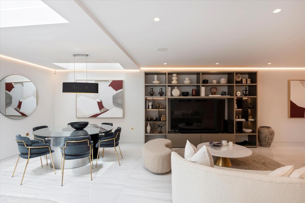 Main image of property: South Molton Street, London W1K