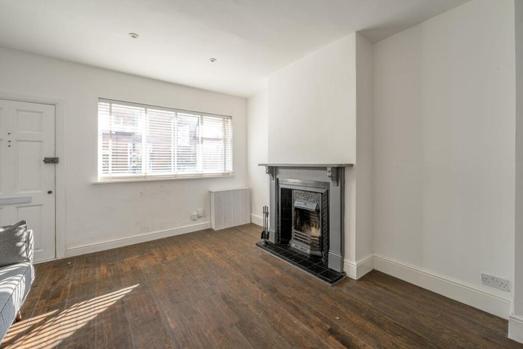 House in Birmingham, The Calthorpe Estate, Harborne - More