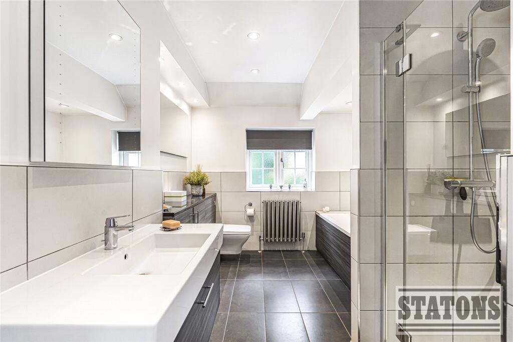 Additional image 16 of Upland Drive, Brookmans Park, Hatfield, Hertfordshire, AL9