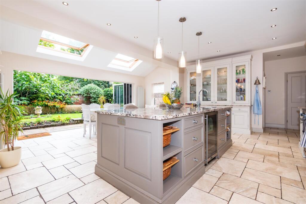 Groby Place, Altrincham photo 3