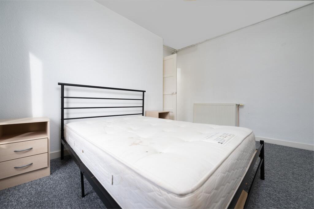 Apartment in Paisley - More