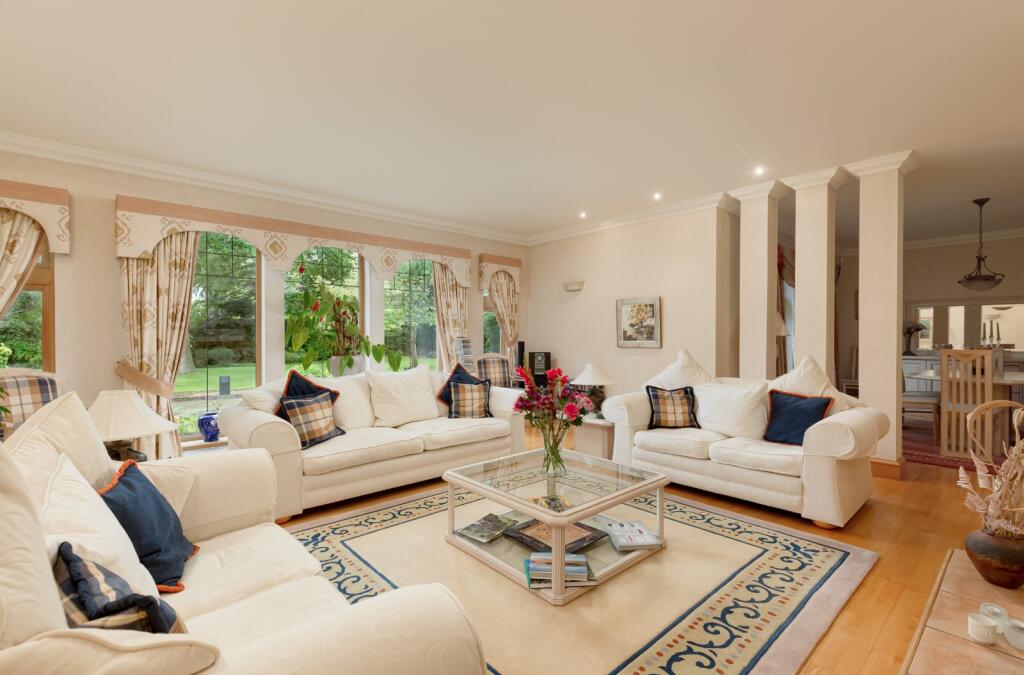 House in Edinburgh, Torphin, Colinton - View 2