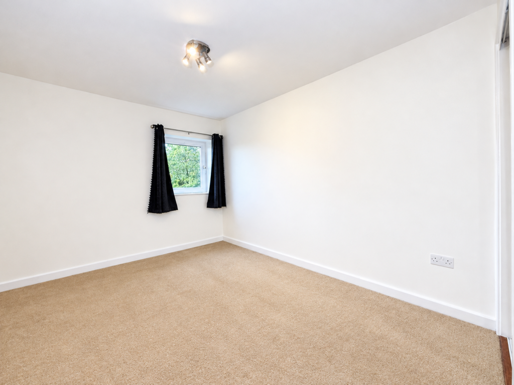Apartment in Glasgow, Low Knightswood, Knightswood - More