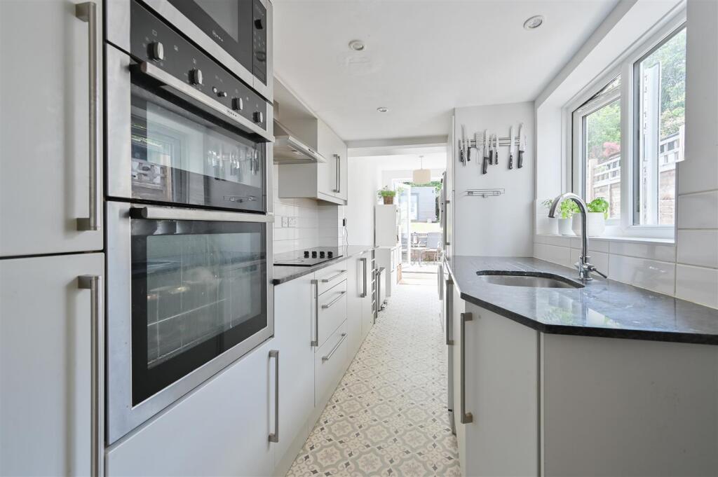 House in Harpenden, Batford - View 3